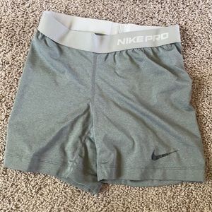 Nike compression shorts size small